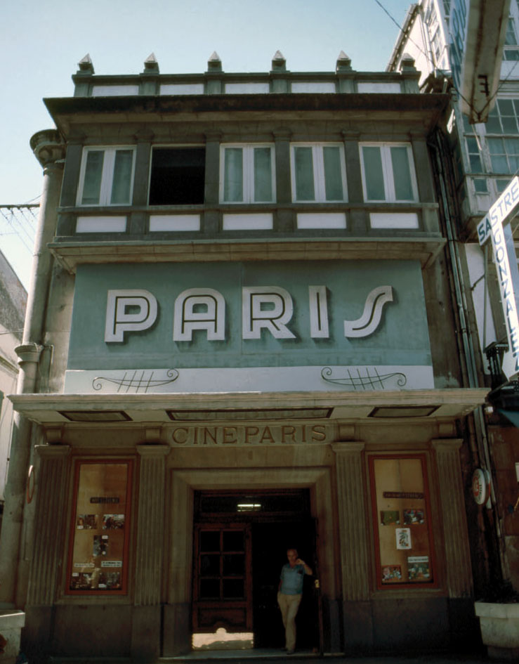 Fachada cine París (A Coruña). Fondo Jose Luis Cabo