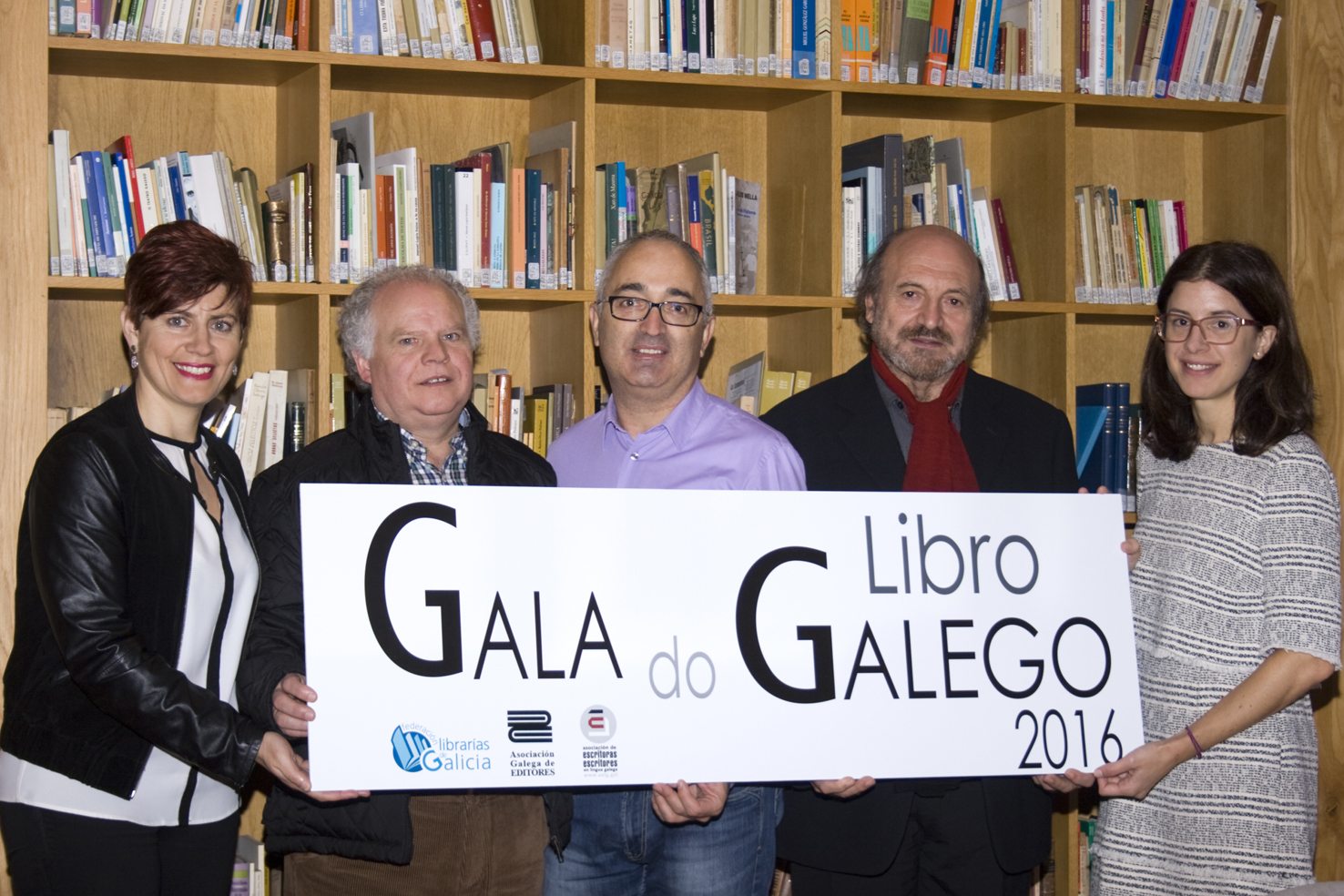 Mercedes Queixas, Xosé Antón Pedreira, Xosé Manuel Aldea, Cesáreo Sánchez Iglesias e Laura Rodríguez Herrera na presentación da gala