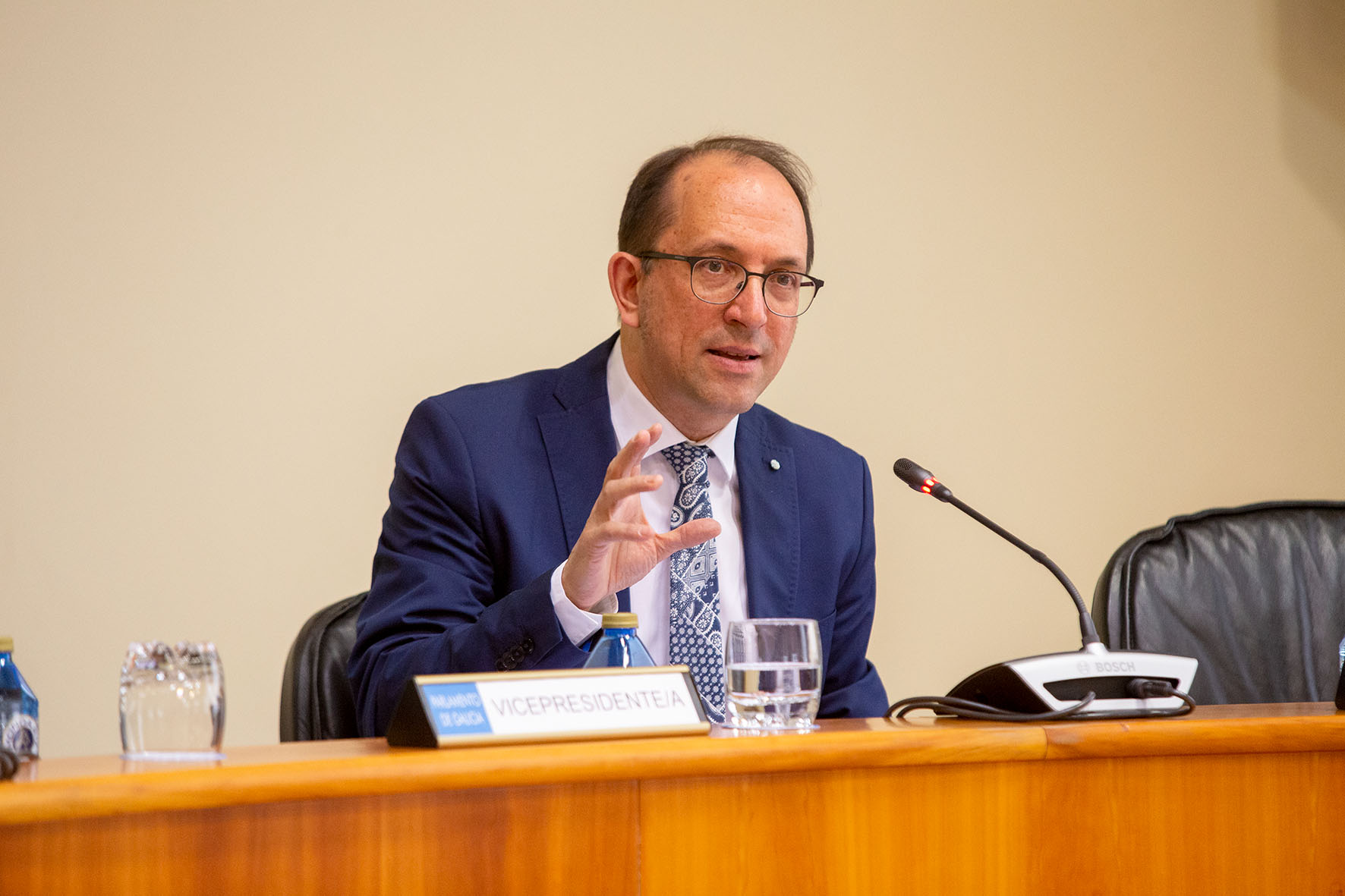 Anxo Lorenzo no Parlamento. Fonte: Xunta de Galicia.