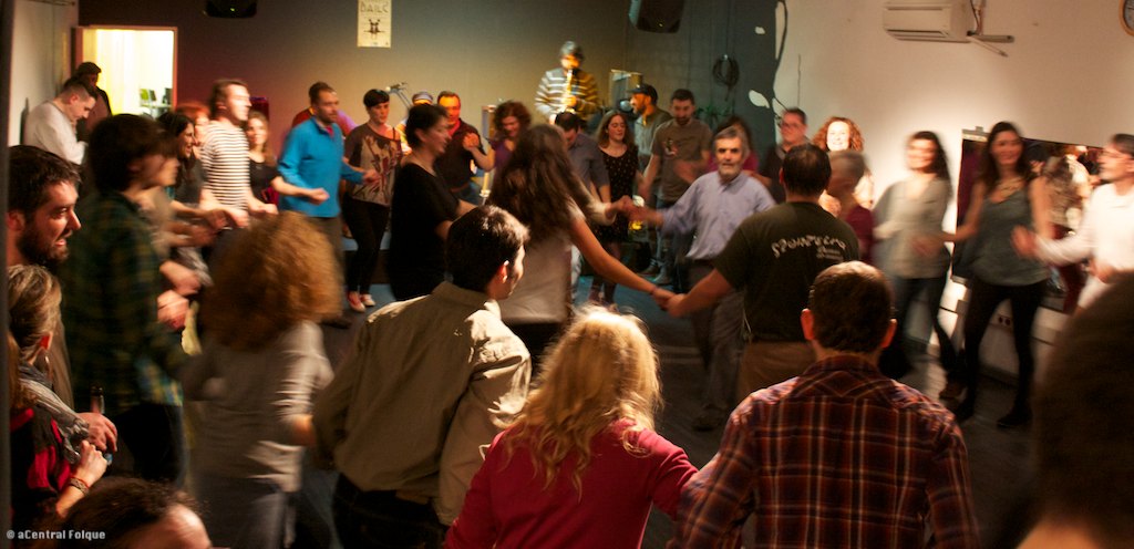 Baile Assalto organizado pola Centra Folque na Gentalha do Pichel