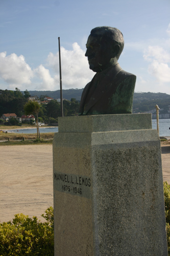 Busto de Lemos en Praia América