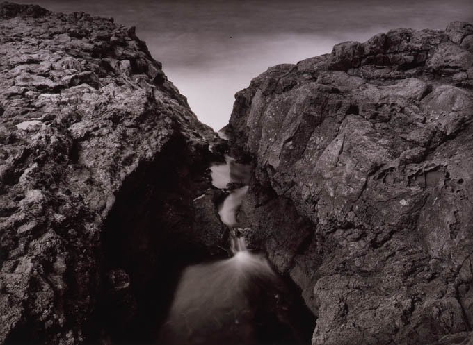 <b>Thomas Joshua Cooper</b>
<i>El Atlántico Central
Punta Norte  (El punto más septentrional de la isla) El Hierro, Islas Canarias, España</i>
[Punta Norte (O punto máis setentrional da illa) El Hierro, Islas Canarias, España], 2002
