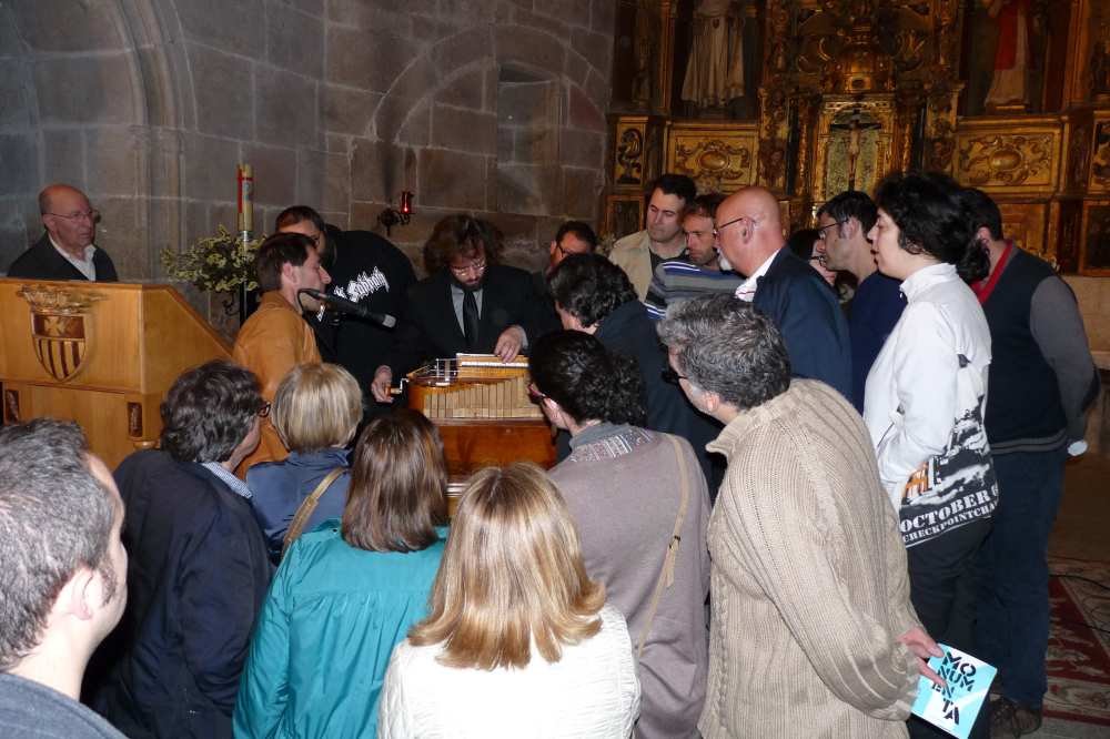 Clase Maxistral de Germán Díaz sobre lira organizzata. Igrexa de Sta María Magdalena. Sarria.