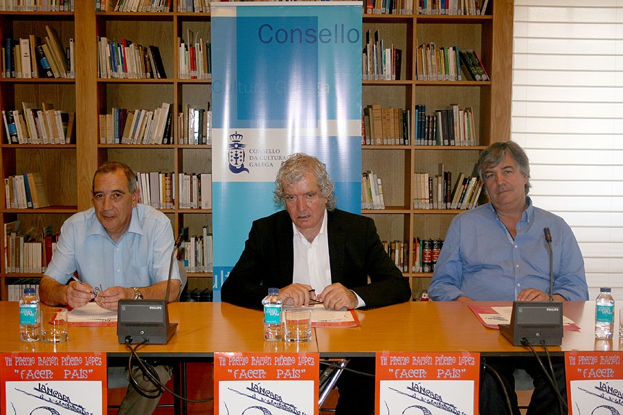 Xurxo Rodríguez, Carlos López Sierra e Manuel Fdez. Arrojo na presentación do premio