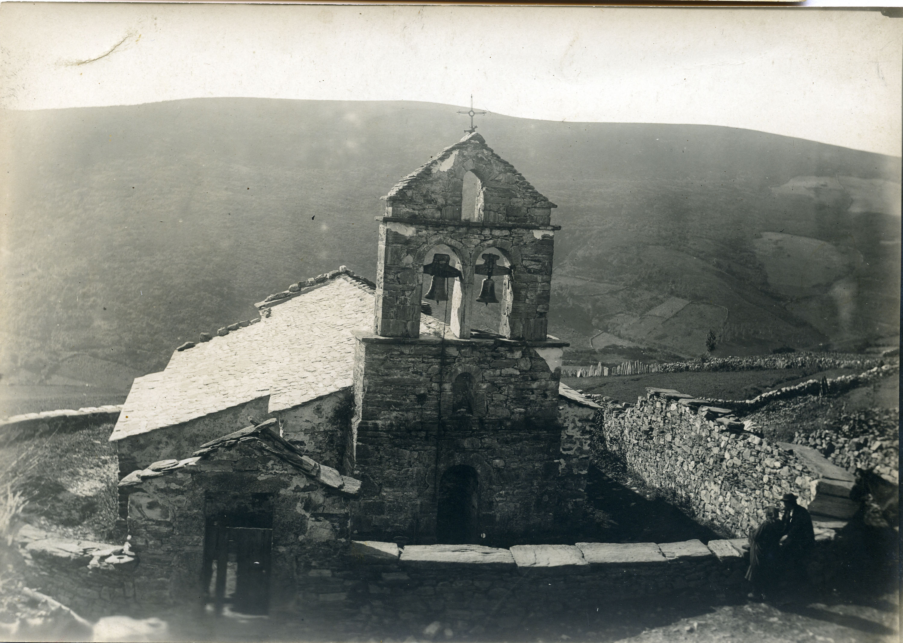 Igrexa Parroquial de Santa Mariña de Fonfría (Amoeiro, Ourense)