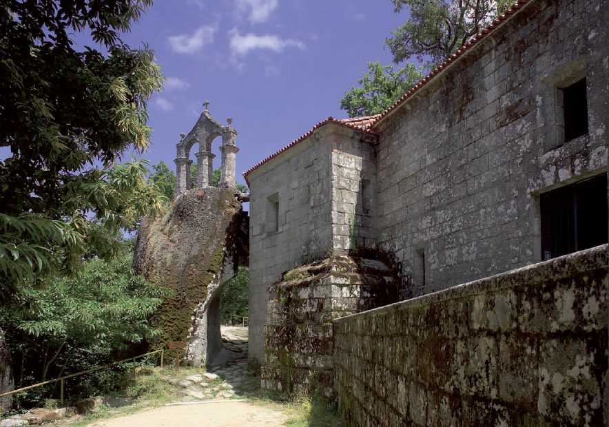 Mosteiro de San Pedro de Rocas