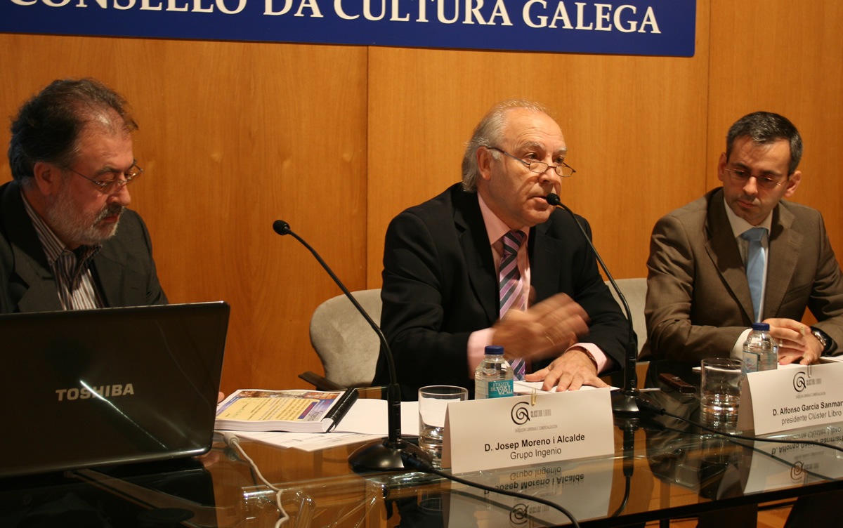 Josep Moreno i Alcalde, Alfonso García Sanmartín, presidente do Clúster, e Xosé Figueiras. xerente. Foto: CCG