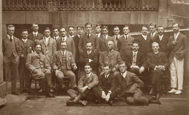 Traballadores da Eastern Telegraph Company en Vigo. Foto: Arquivo Cabanelas.