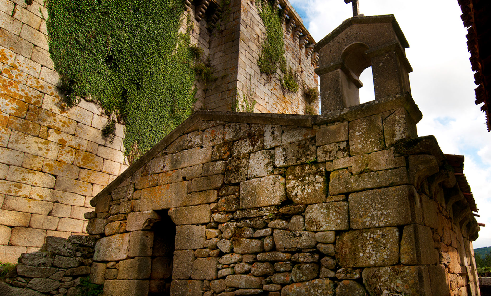 Igrexa do castelo de Pambre. Foto: Sole Felloza