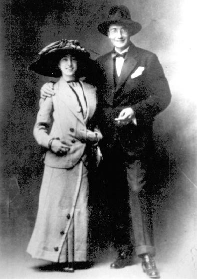 Foto de voda de Virxinia Pereira e Castelao (1912). 